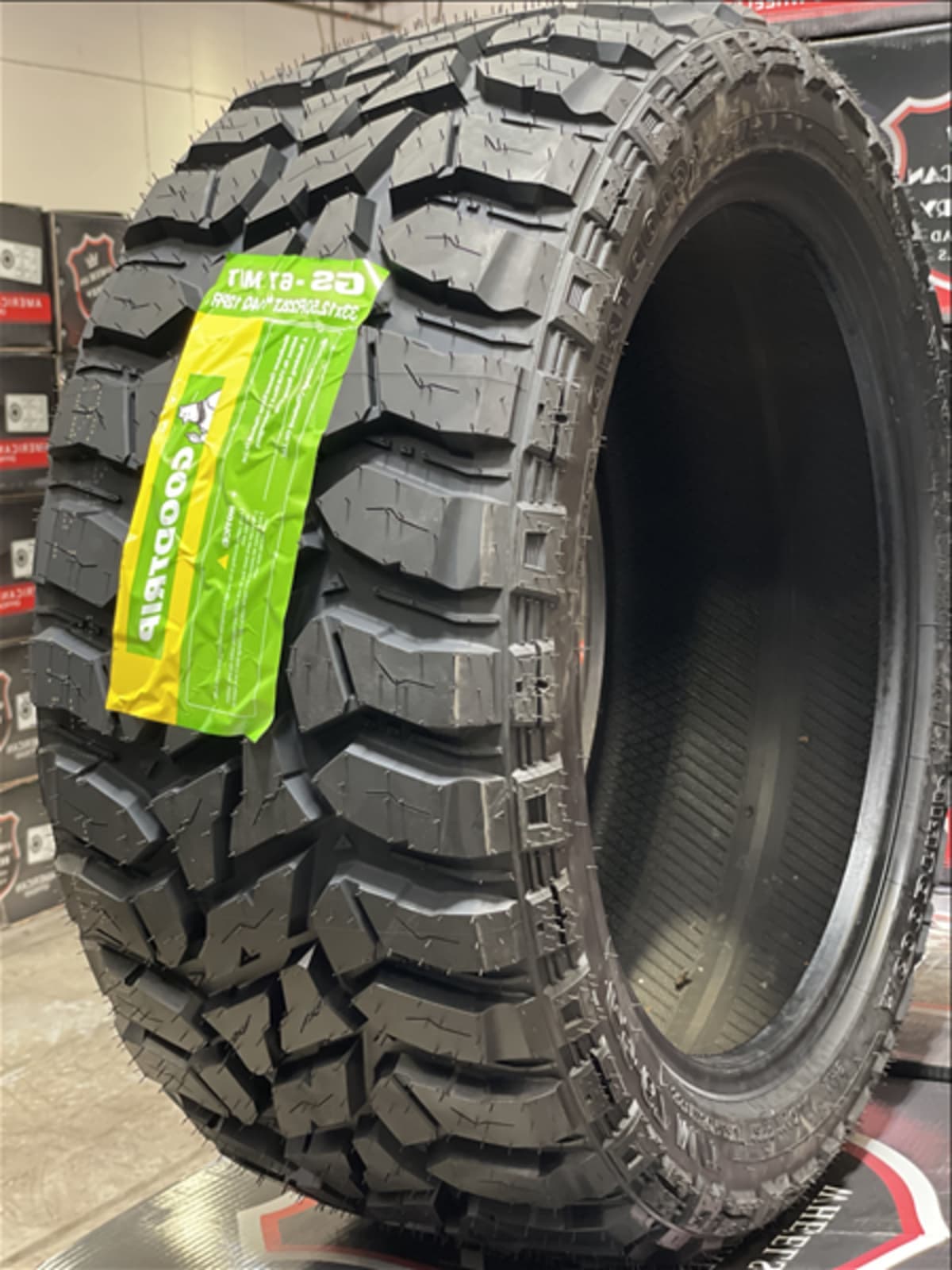 LT37X13.50X24 GOODTRIP GS-67 M/T 124Q